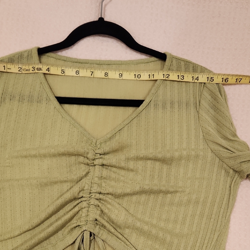 Green Ribbed Ruched Tie Front Blouse - Picture 10 of 11